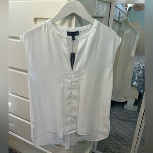 Elegant rounded v neck pleated Ivory pintuck double seamed sleeveless blouse✨